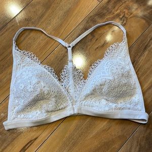 Size small Victoria’s Secret bra Front close